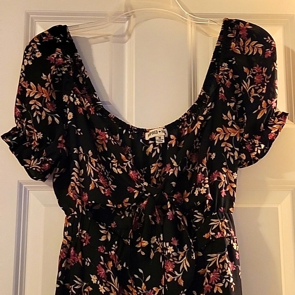 Adorable floral jumper with tie front - Picture 2 of 5